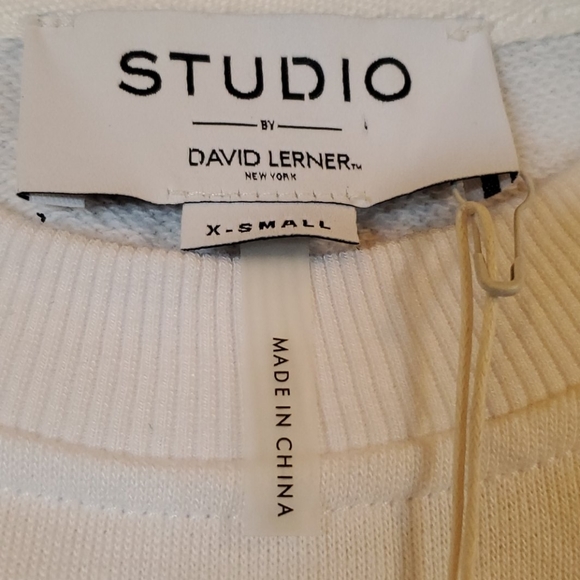 Studio by David Lerner Short Sleeved ruffled top - Picture 3 of 4